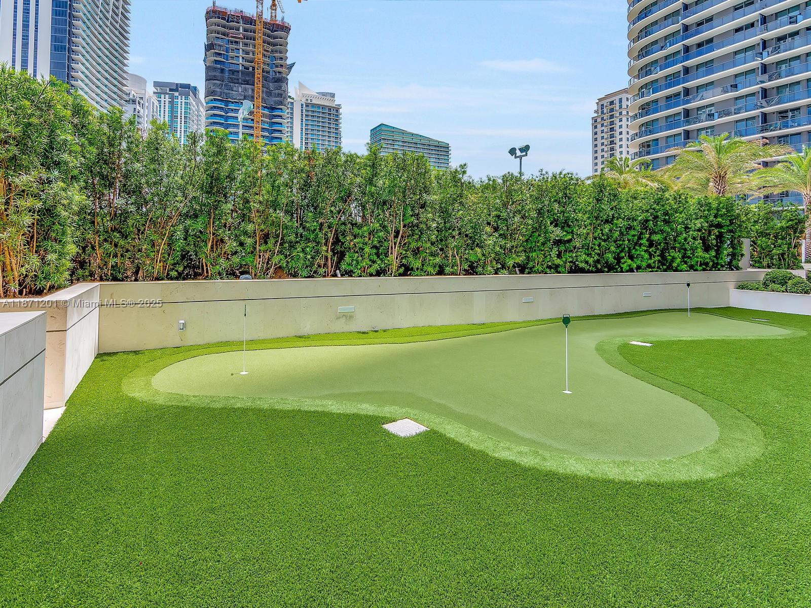image Sls Lux Residences40