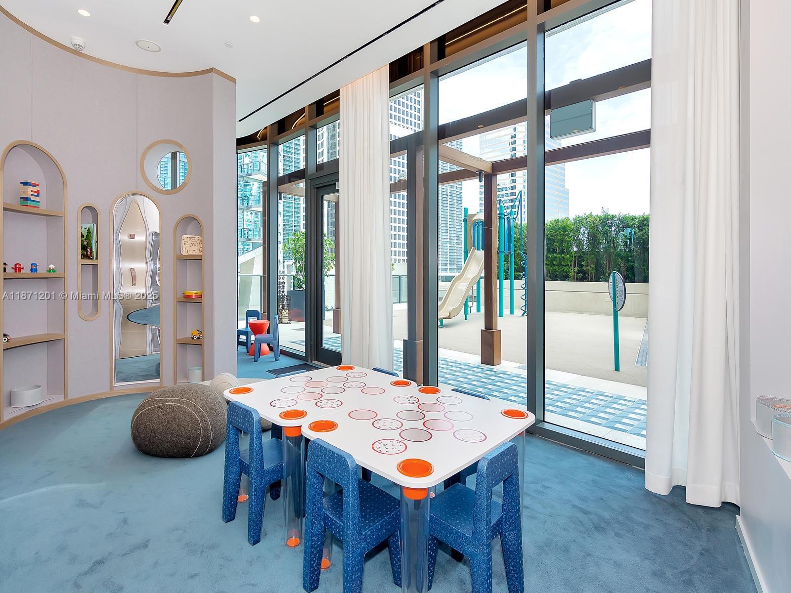image Sls Lux Residences45