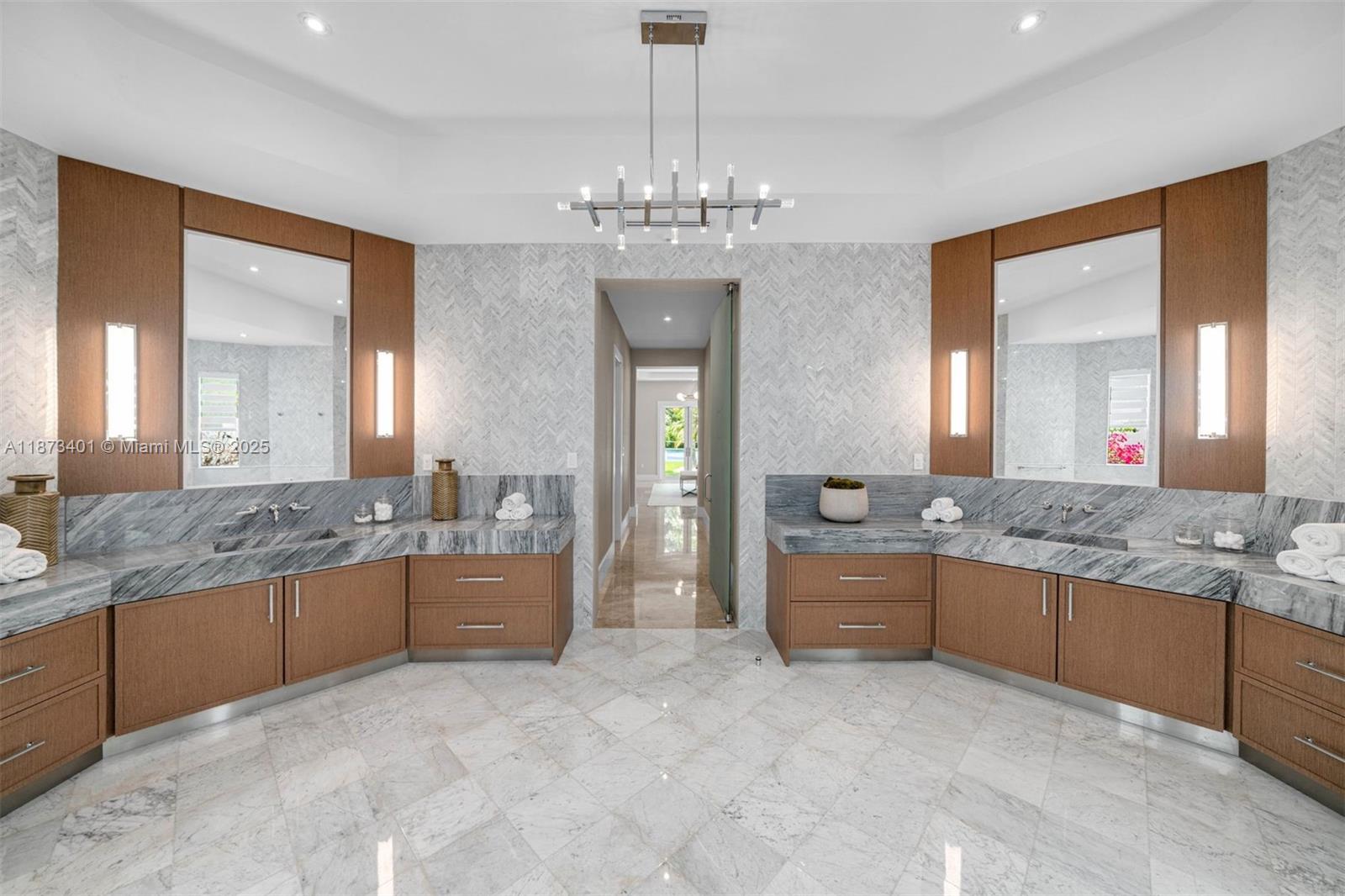 6080 SW 104th St Pinecrest, FL 33156 6080 SW 104th St Pinecrest, FL 33156