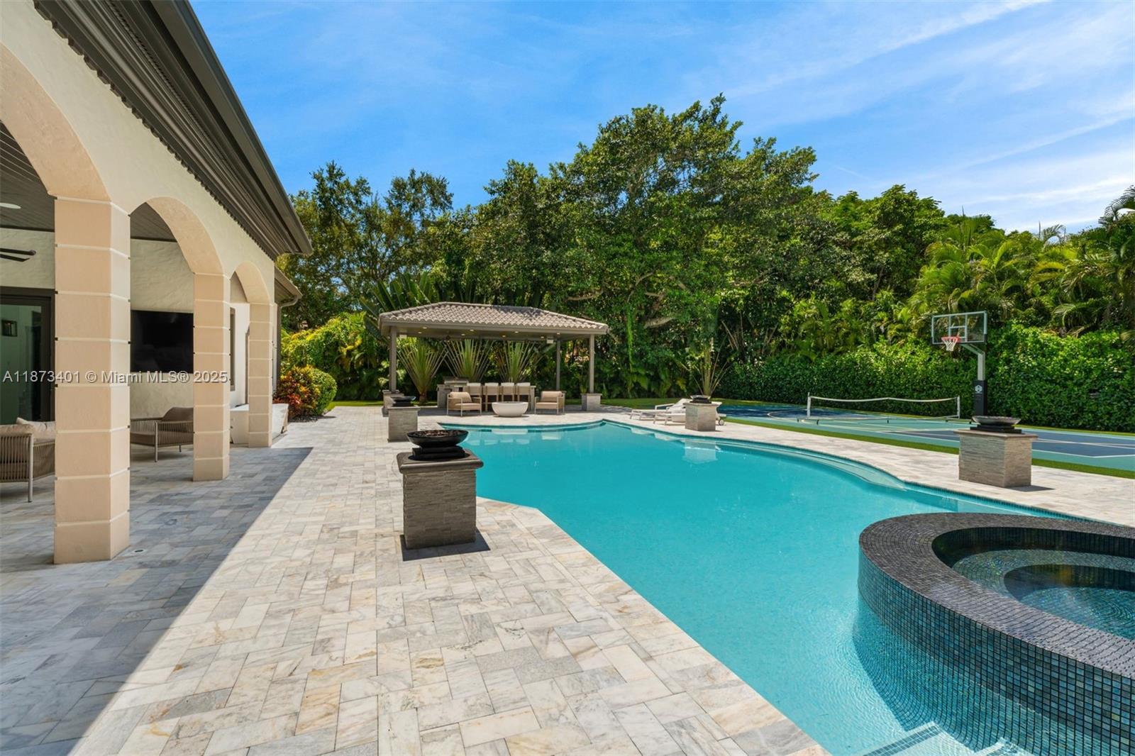 6080 SW 104th St Pinecrest, FL 33156 6080 SW 104th St Pinecrest, FL 33156