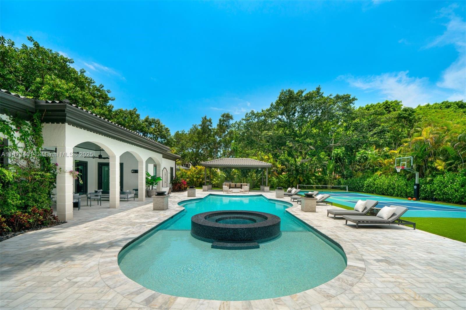 6080 SW 104th St Pinecrest, FL 33156 6080 SW 104th St Pinecrest, FL 33156