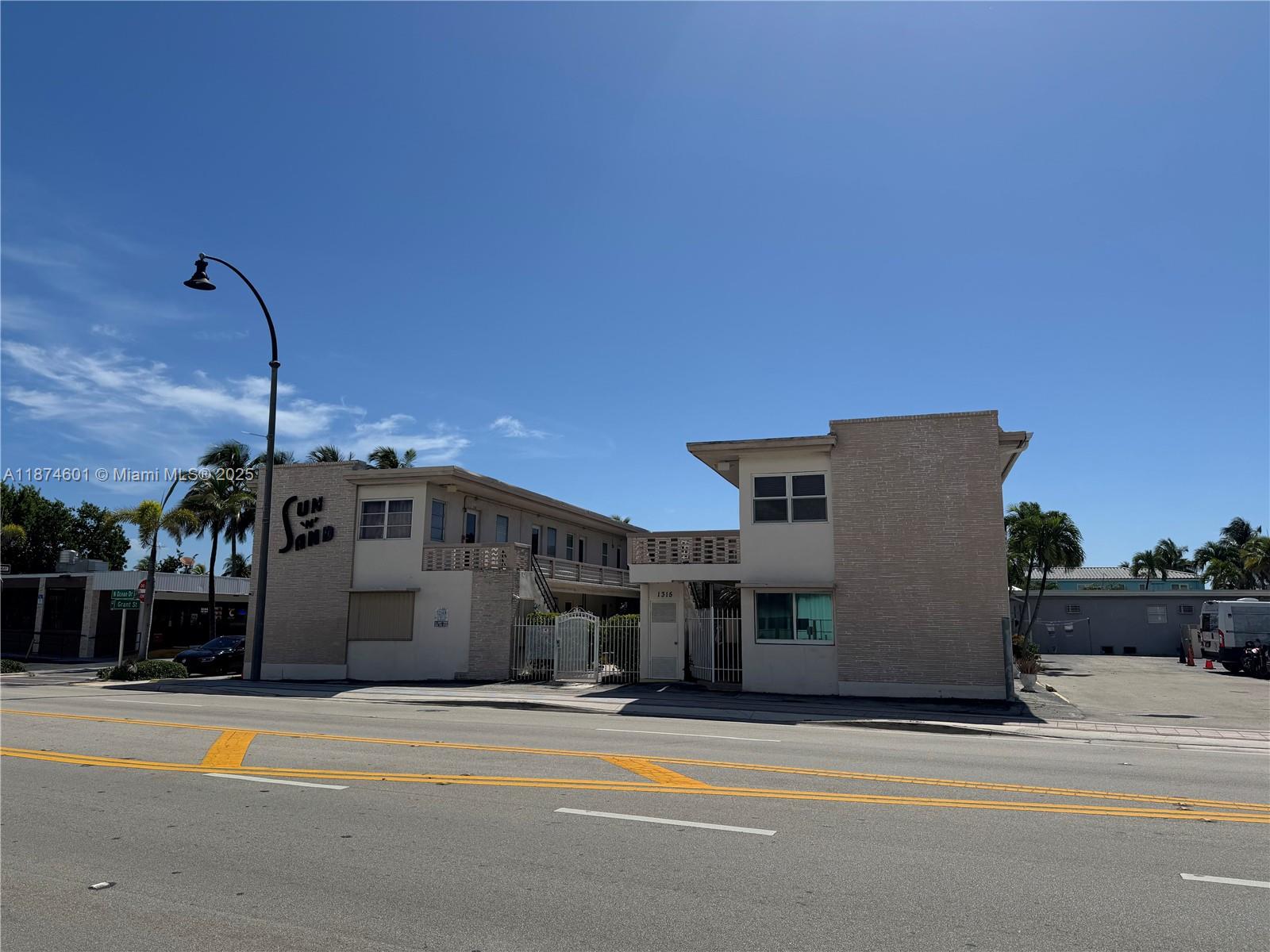 1315 N Ocean Dr #101