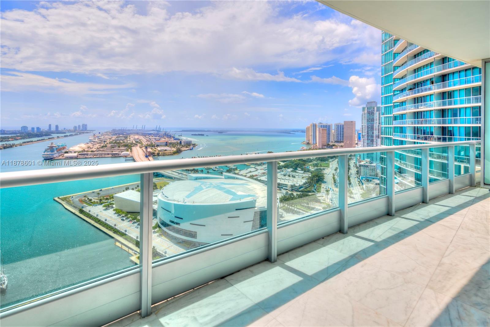 900 Biscayne Blvd #4003