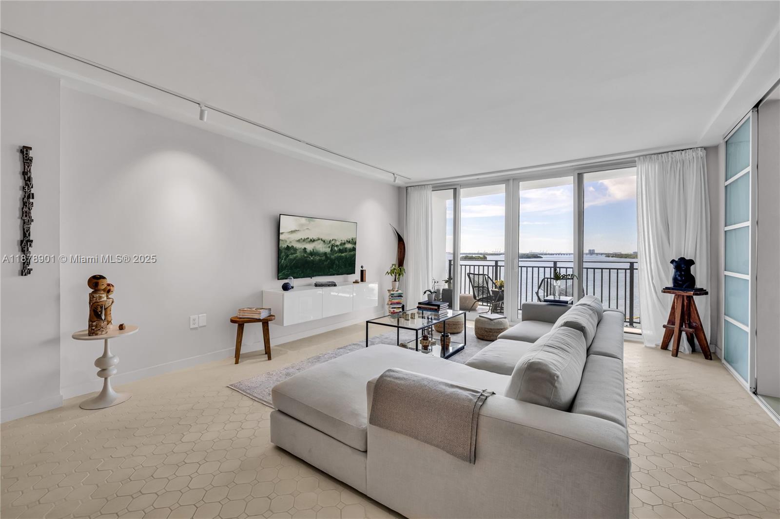 770 NE 69th St #6H Miami, FL 33138