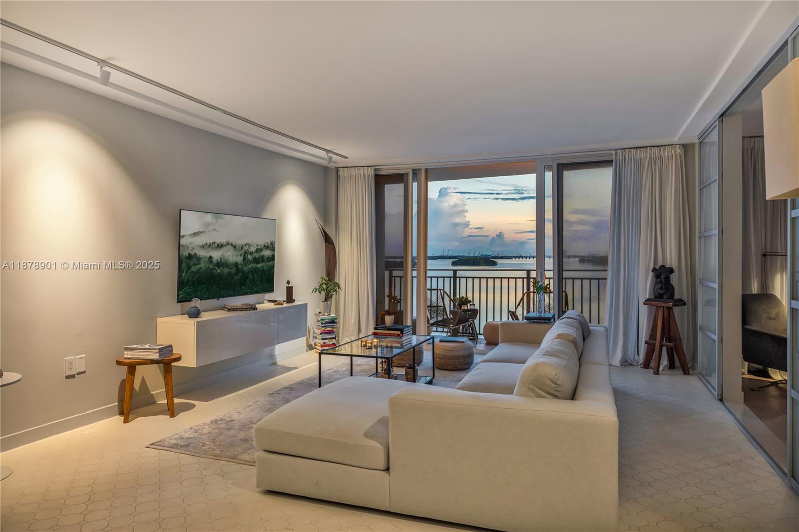 770 NE 69th St #6H Miami, FL 33138