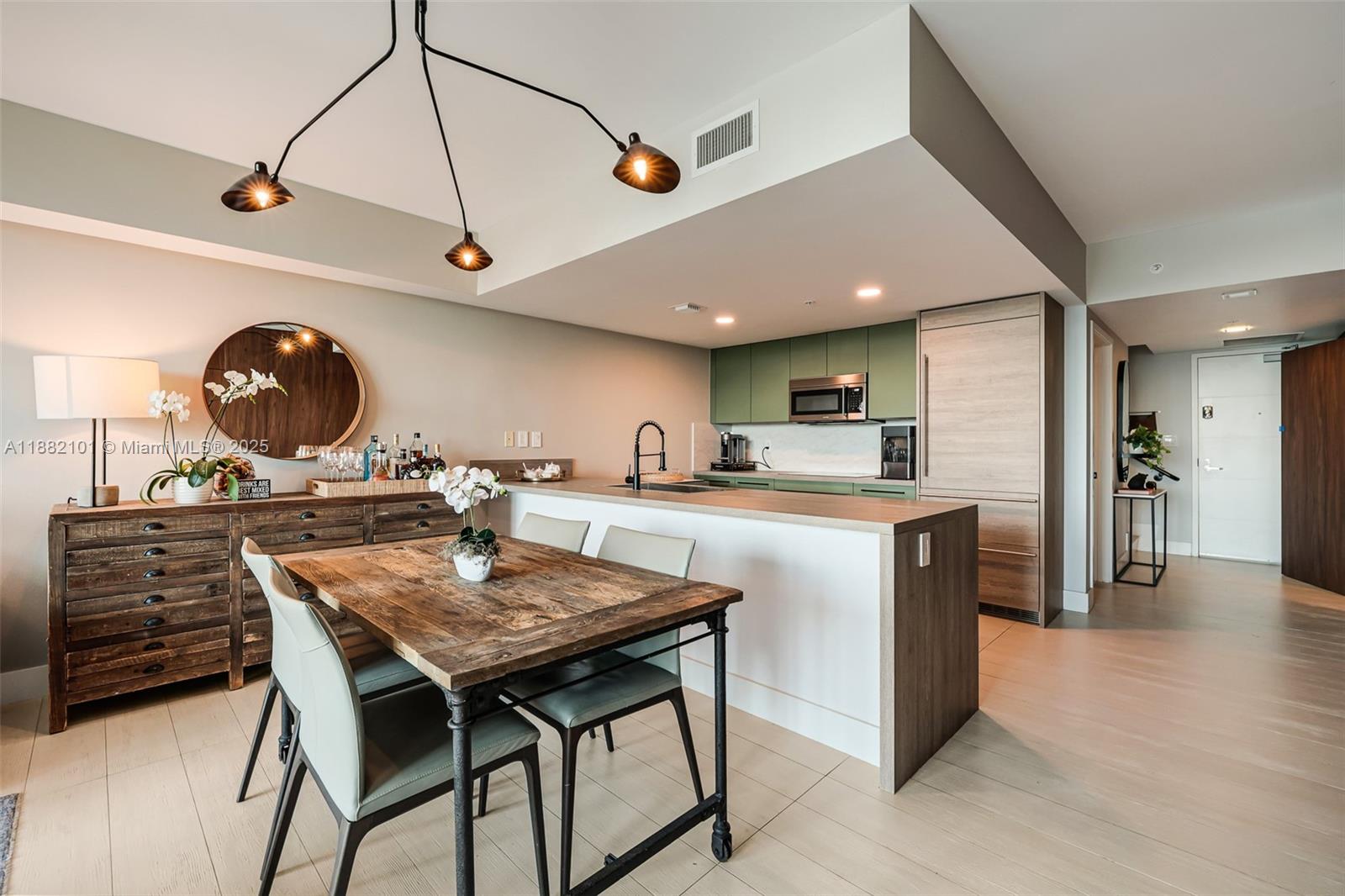 image 400 Sunny Isles12
