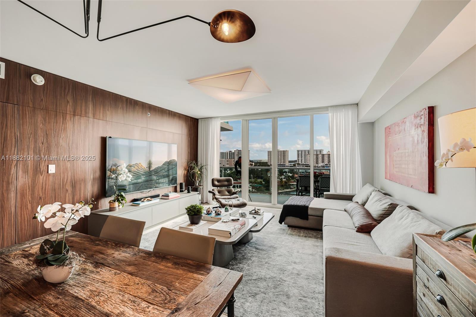 image 400 Sunny Isles14