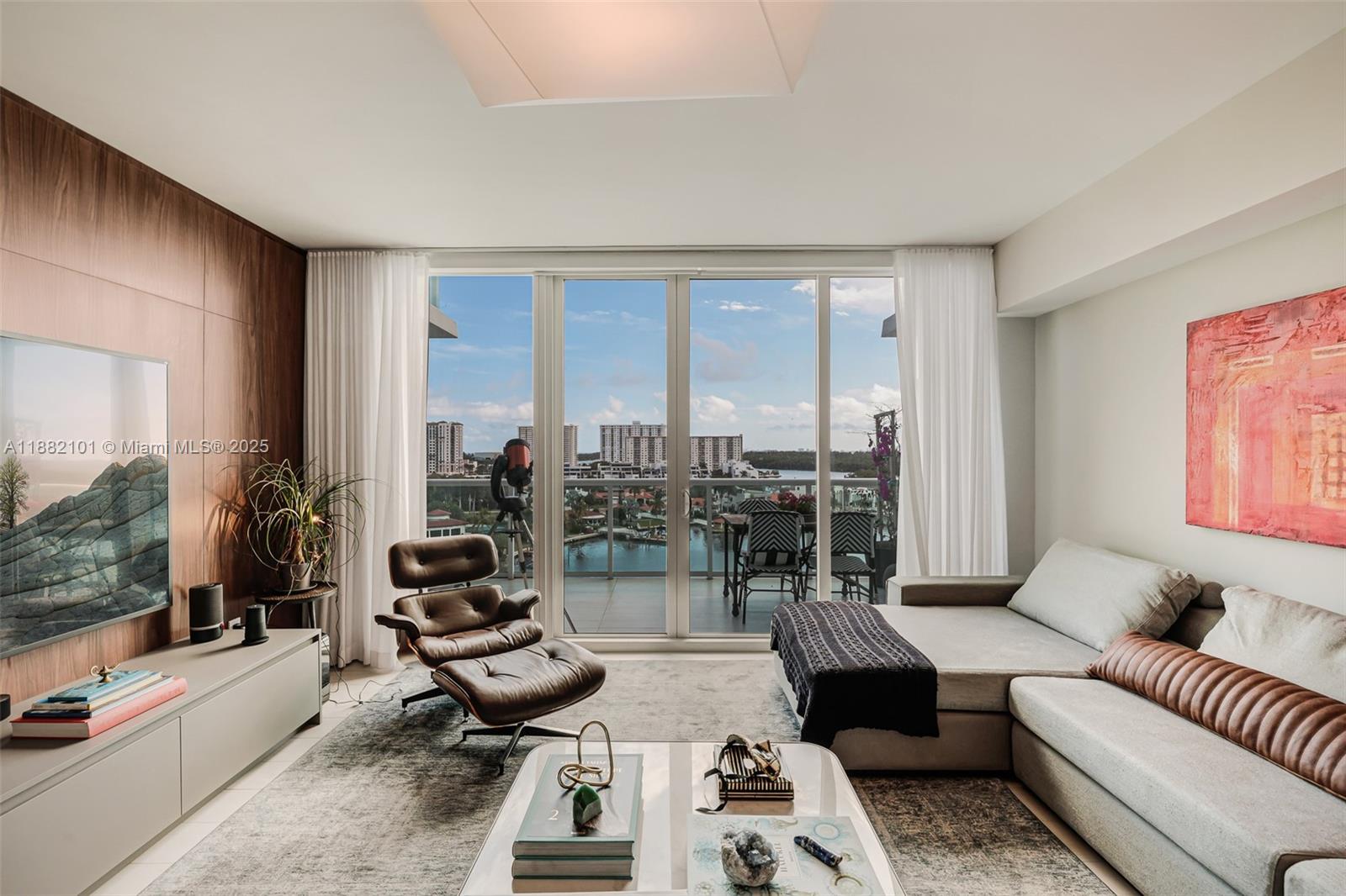 image 400 Sunny Isles16
