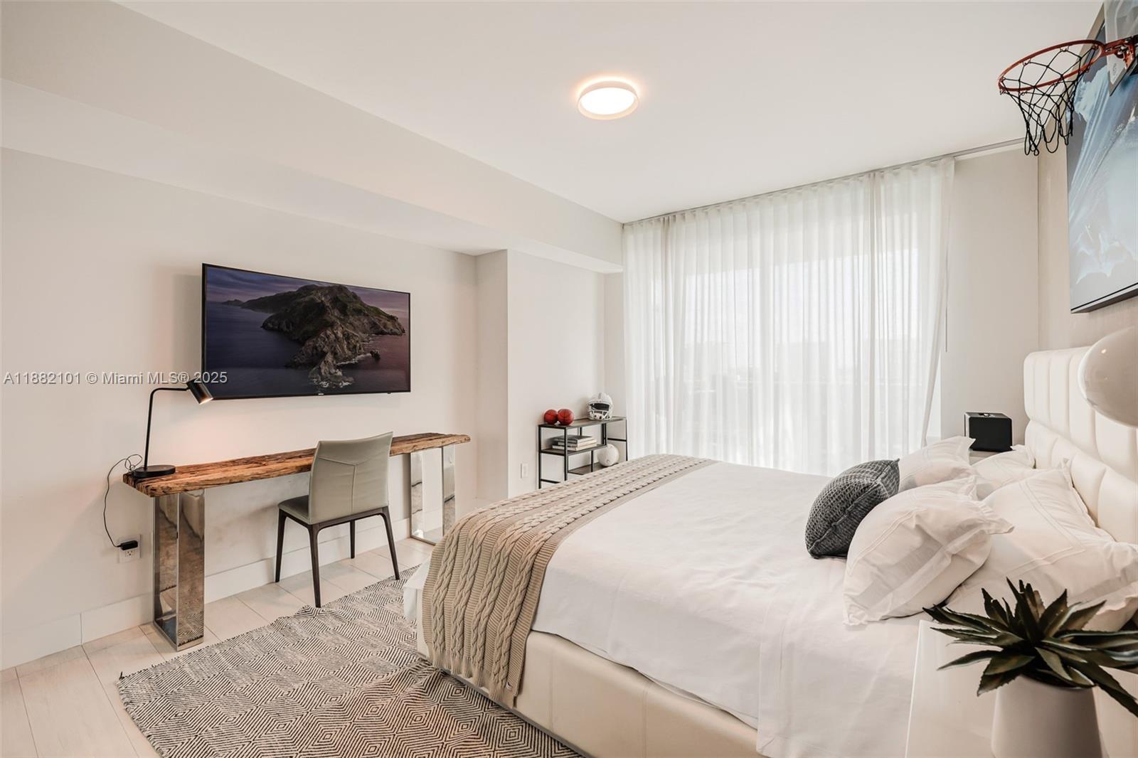image 400 Sunny Isles19