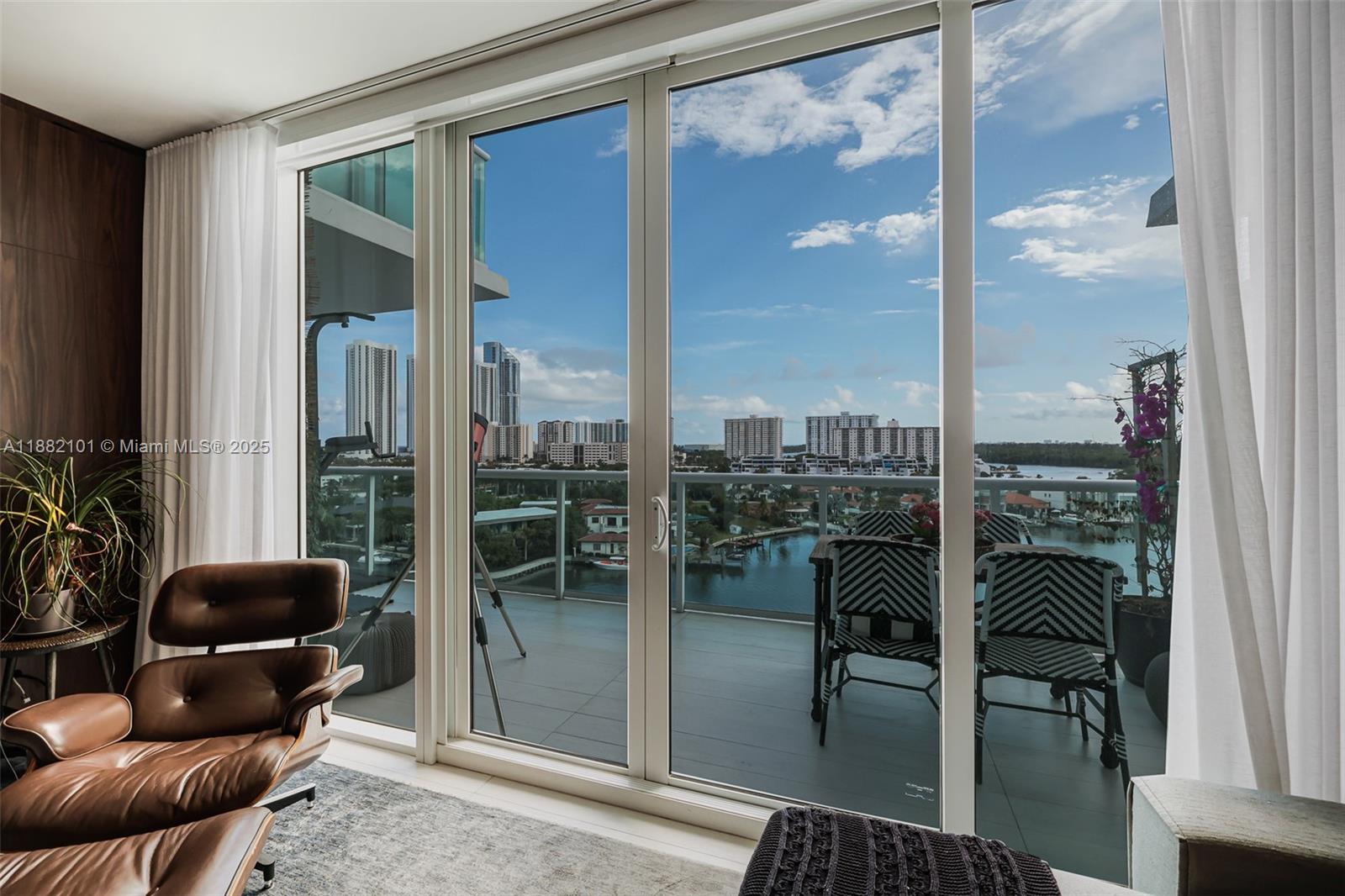image 400 Sunny Isles35