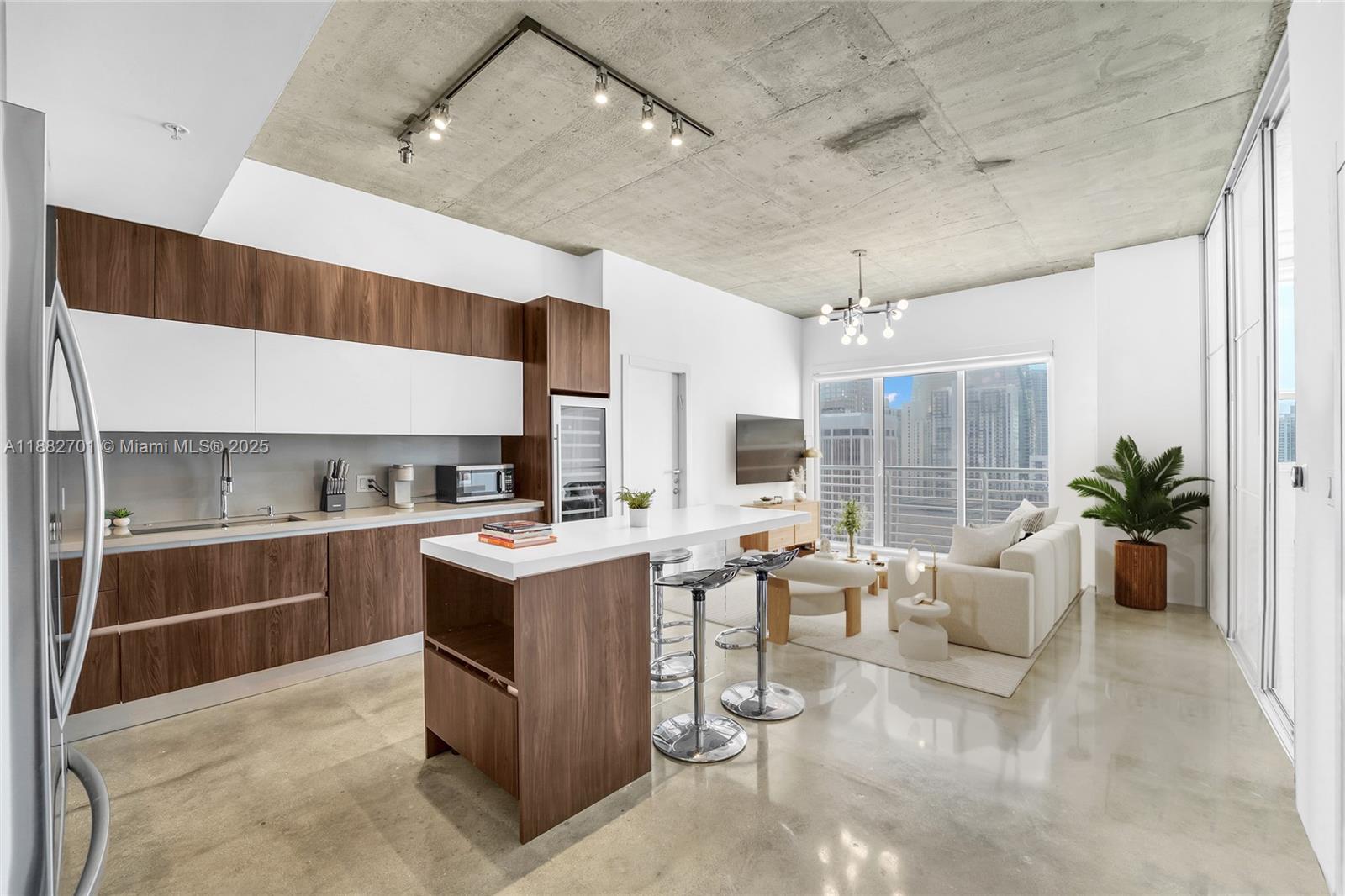 133 NE 2nd Ave #3106