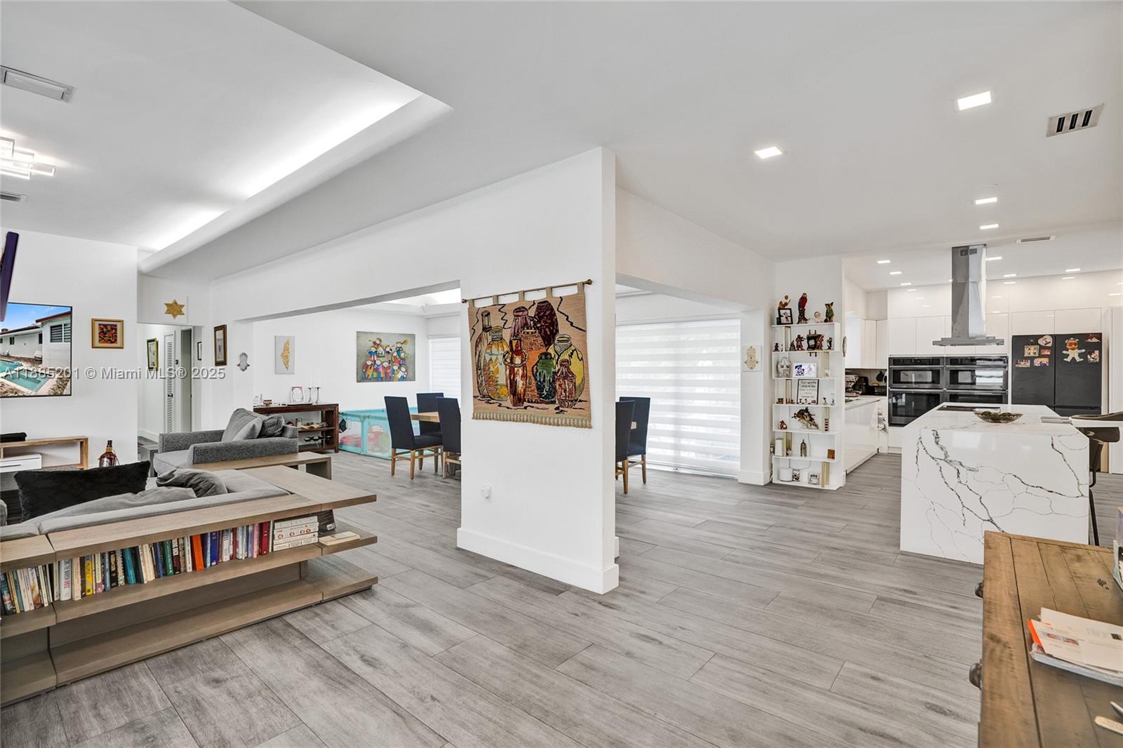 3784 Sheridan Ave Miami Beach, FL 33140 3784 Sheridan Ave Miami Beach, FL 33140