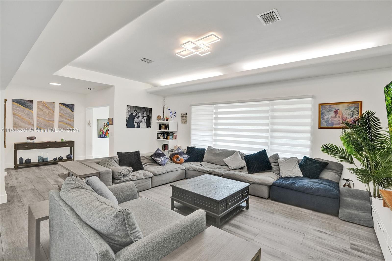 3784 Sheridan Ave Miami Beach, FL 33140 3784 Sheridan Ave Miami Beach, FL 33140