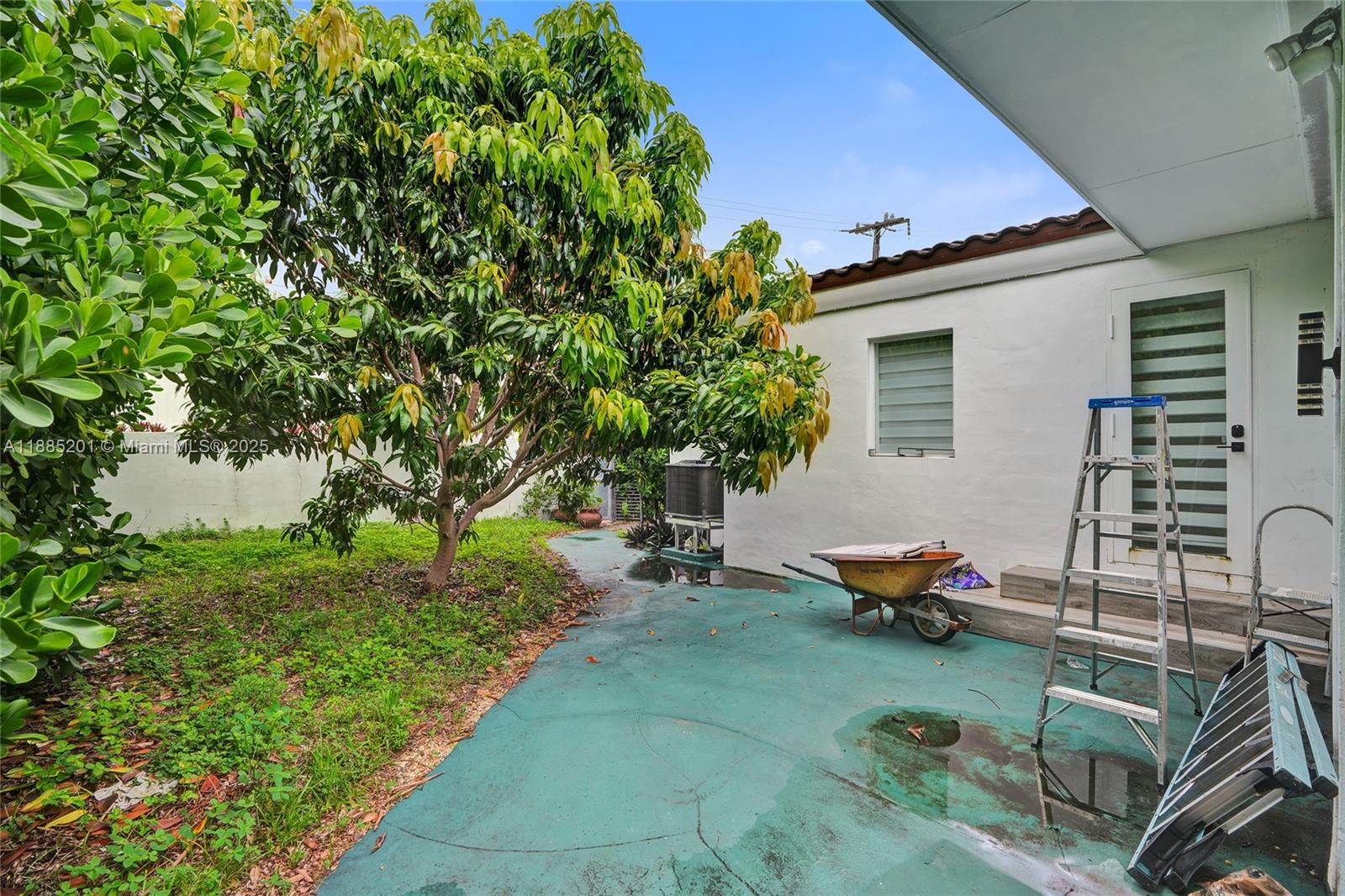 3784 Sheridan Ave Miami Beach, FL 33140 3784 Sheridan Ave Miami Beach, FL 33140
