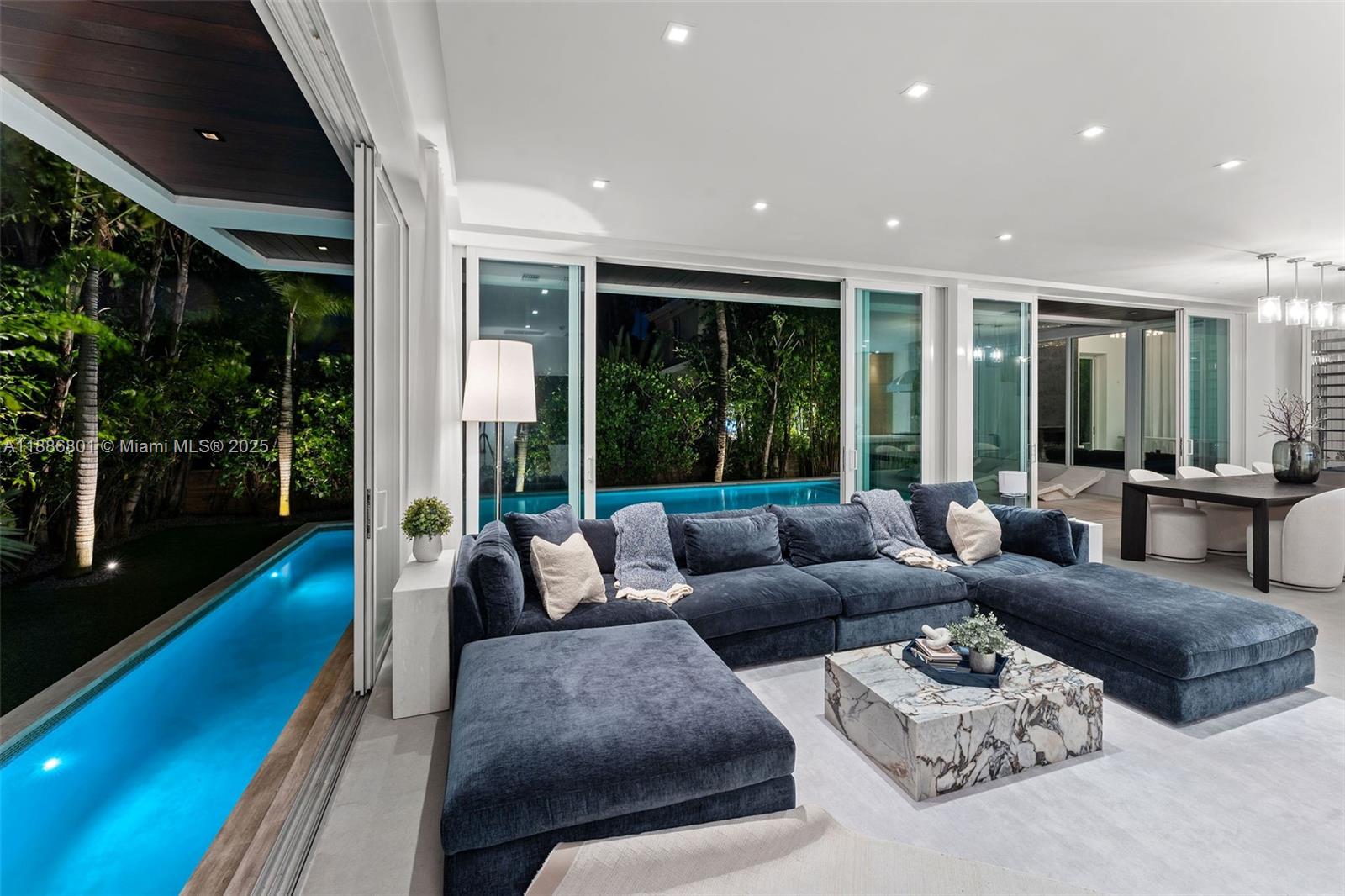 4433 N Bay Rd Miami Beach, FL 33140