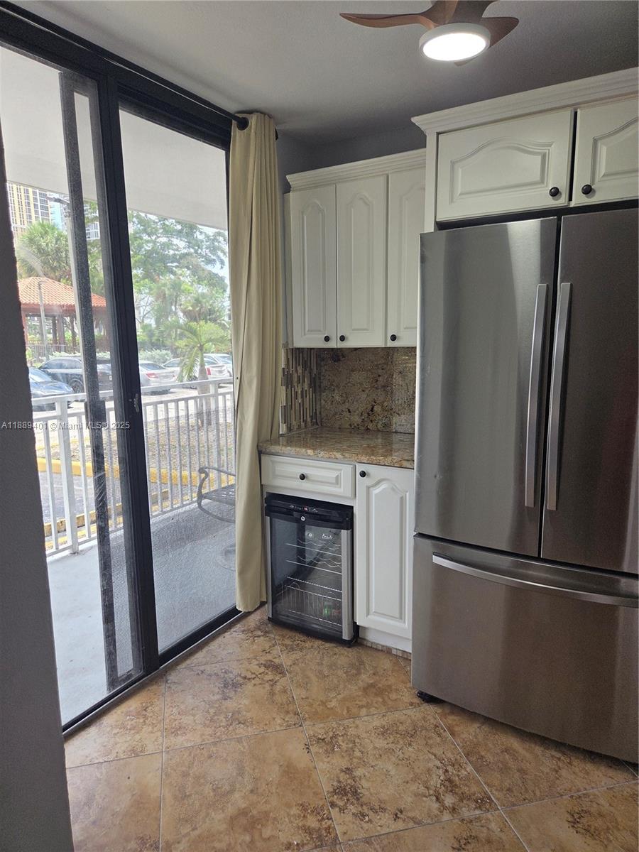 image Winston Towers 60010