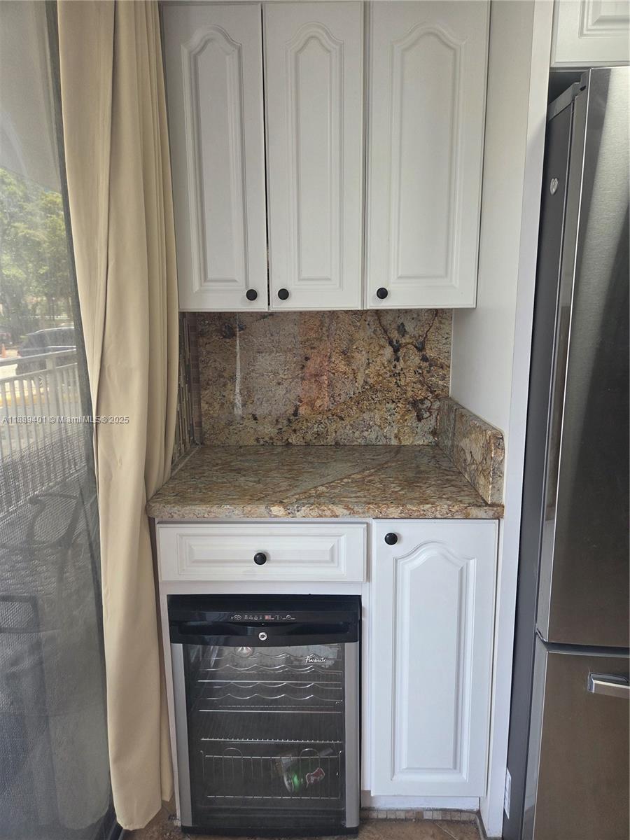 image Winston Towers 60014