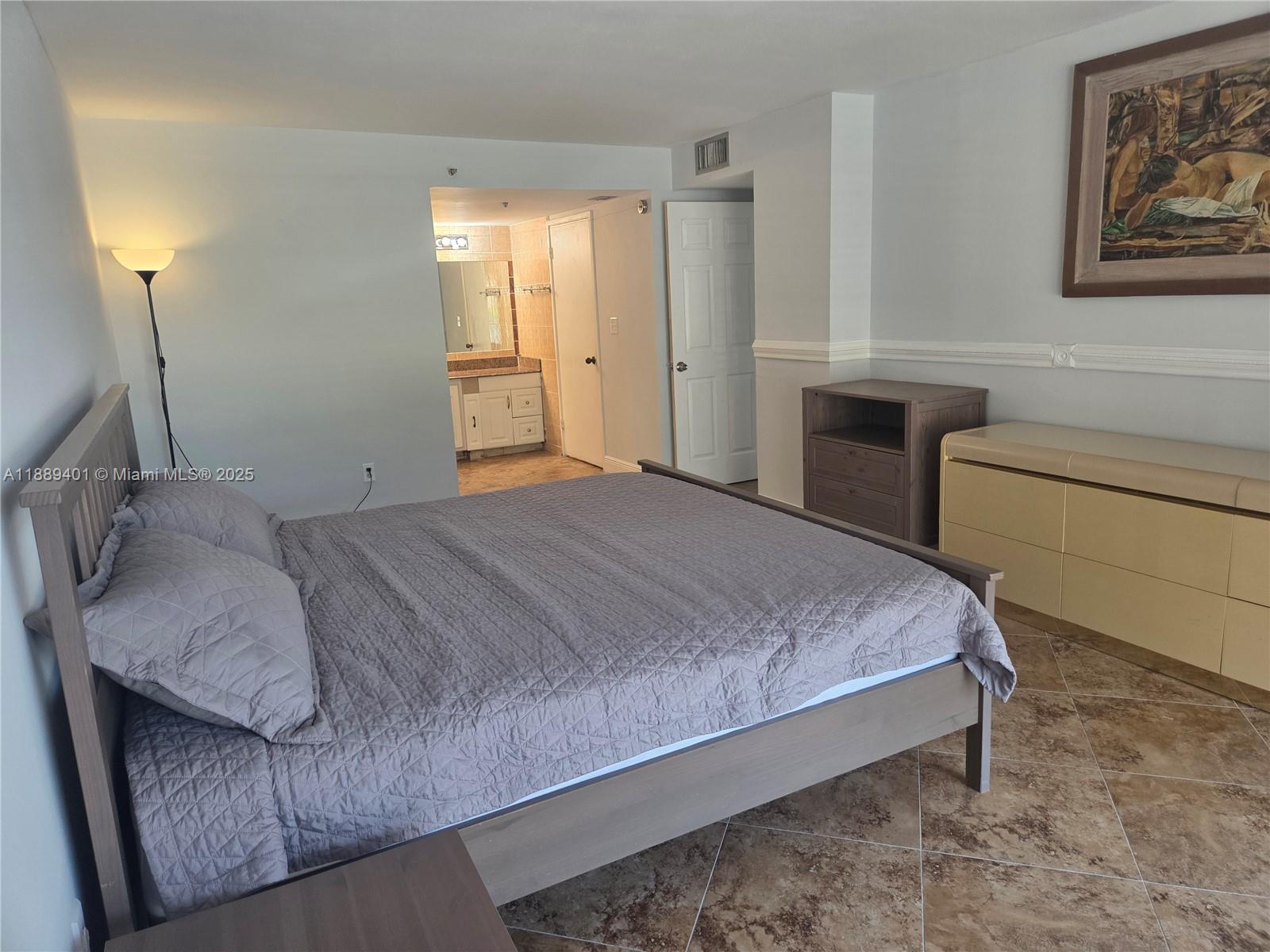 image Winston Towers 60023