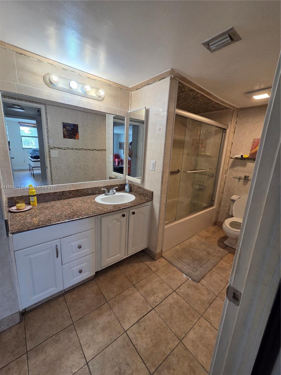 image Winston Towers 60032