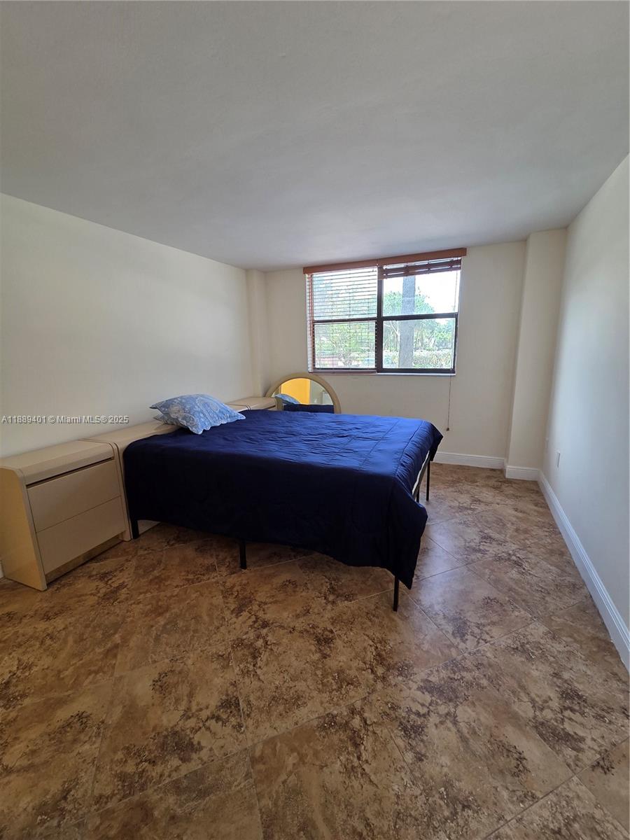 image Winston Towers 60033