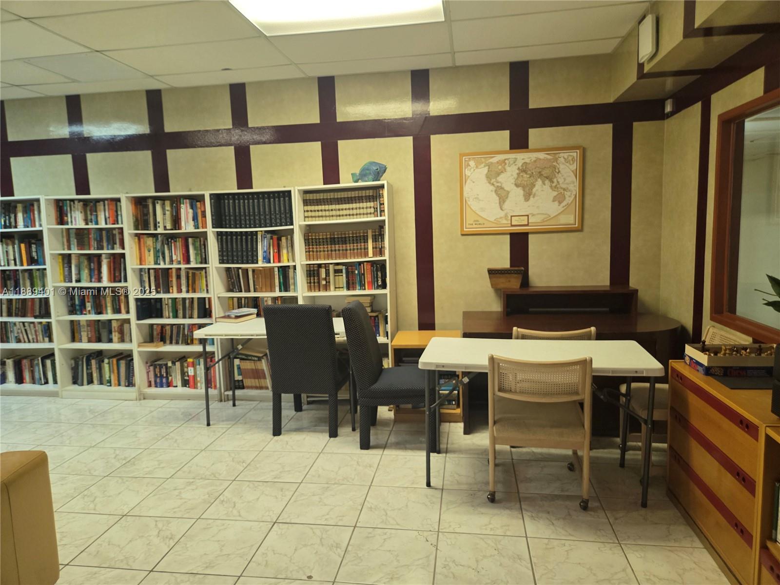 image Winston Towers 60044