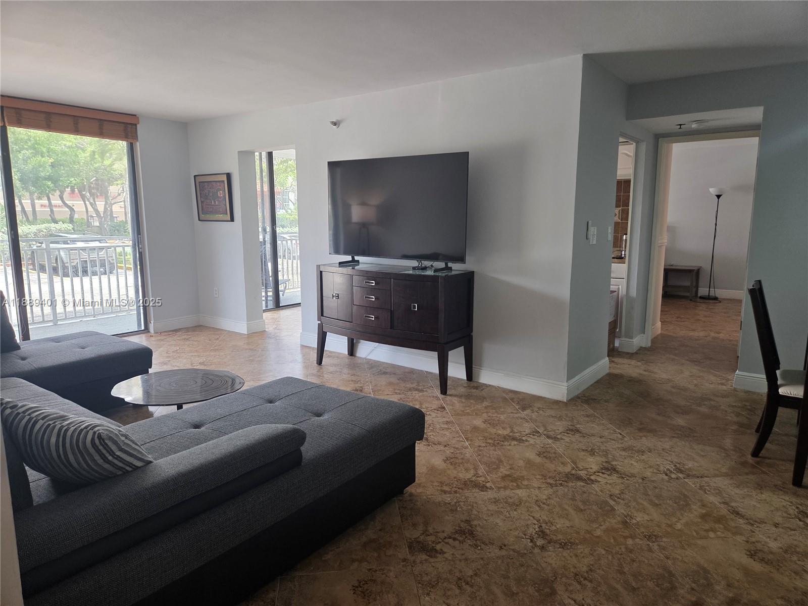 image Winston Towers 6006