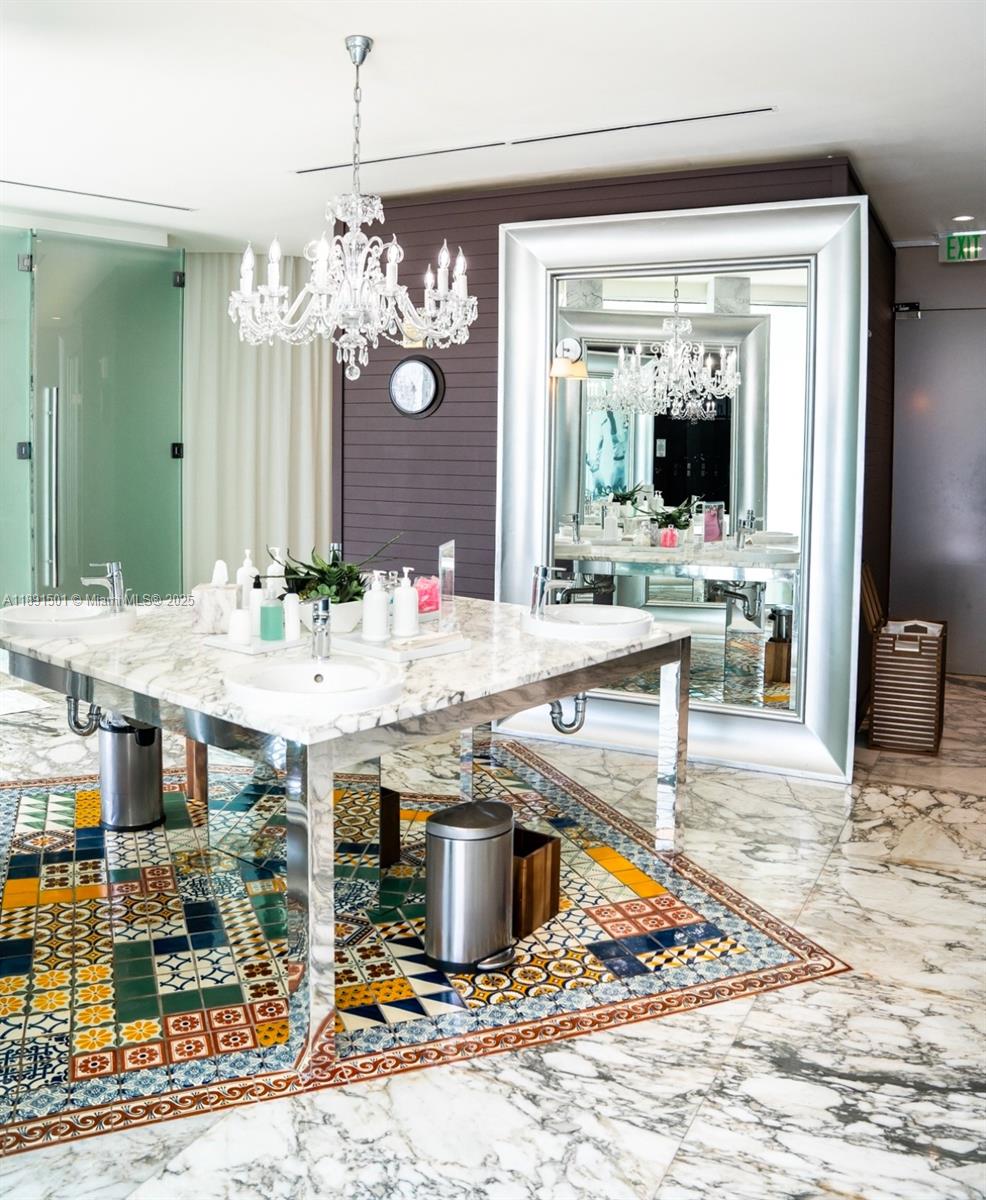 image Icon Brickell Ii19