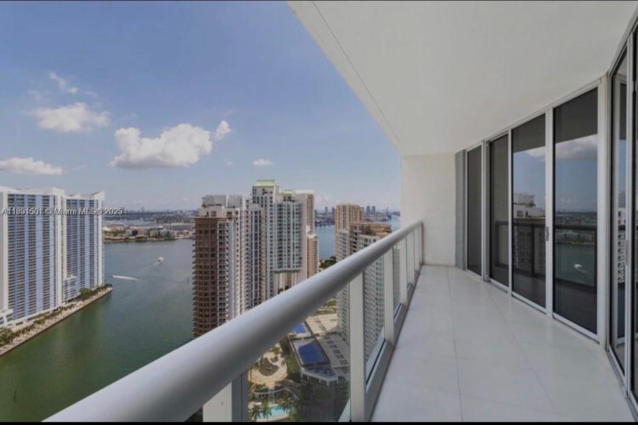image Icon Brickell Ii29