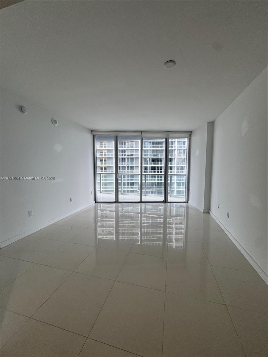 image Icon Brickell Ii35