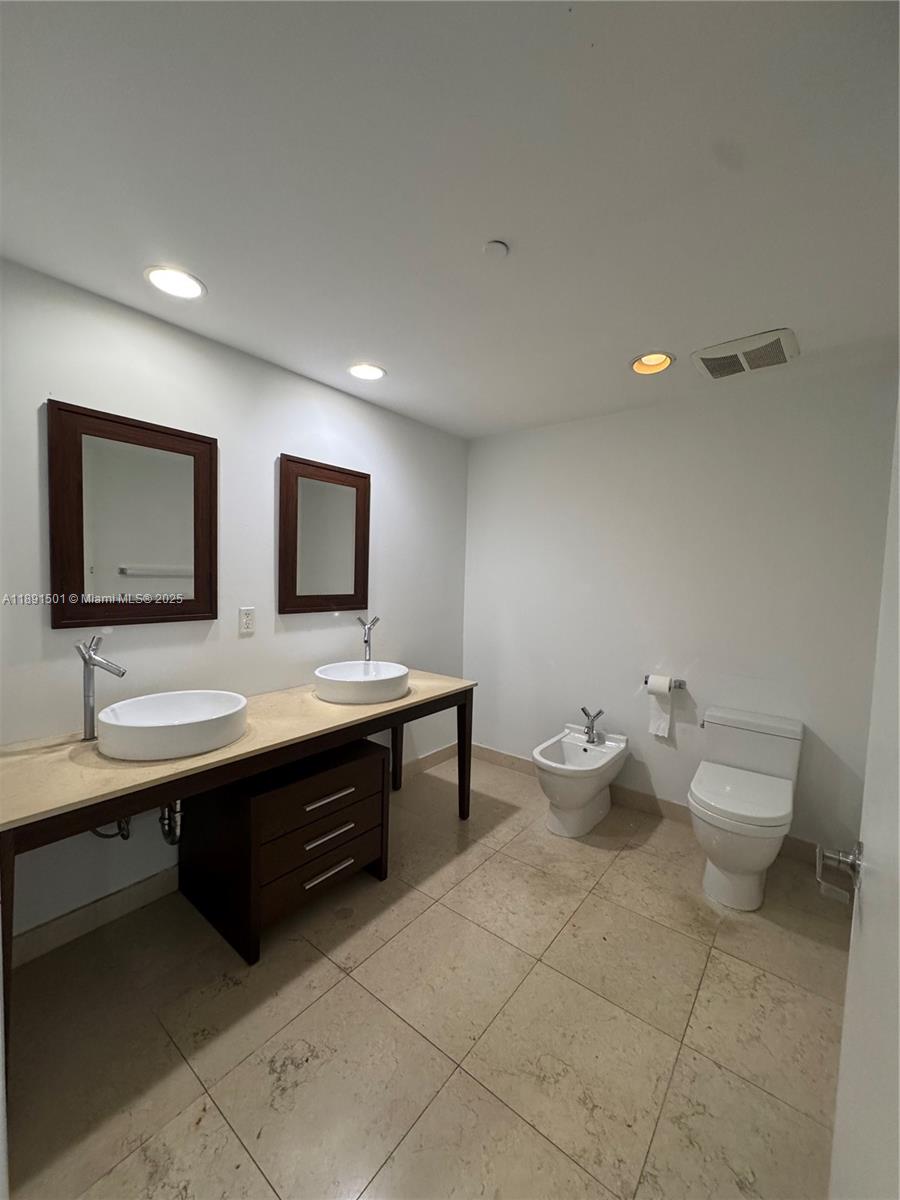 image Icon Brickell Ii37