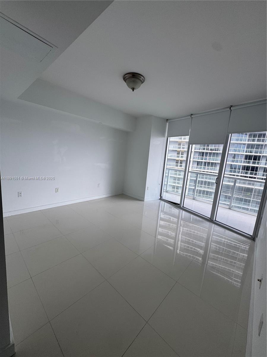image Icon Brickell Ii40