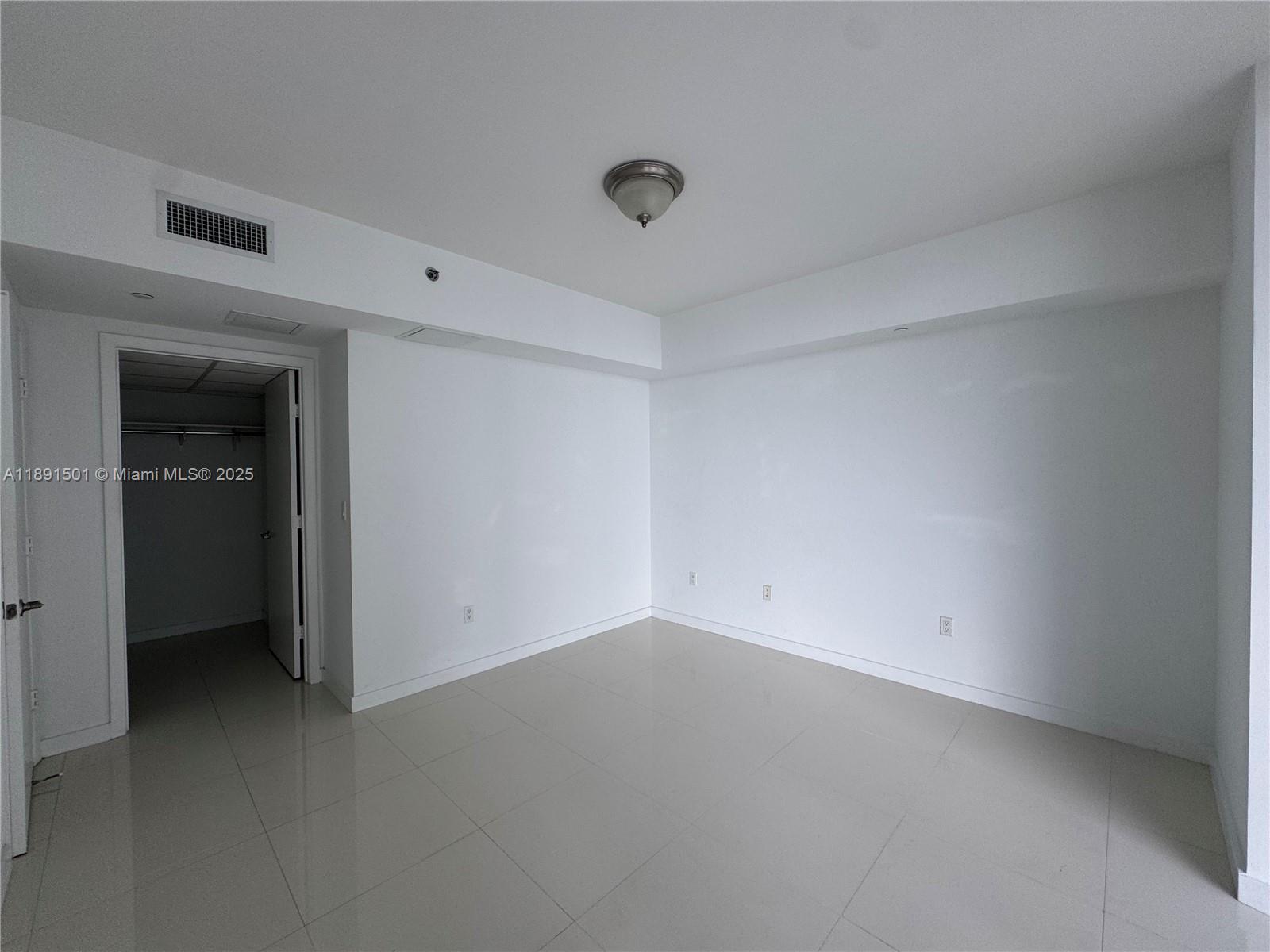 image Icon Brickell Ii44