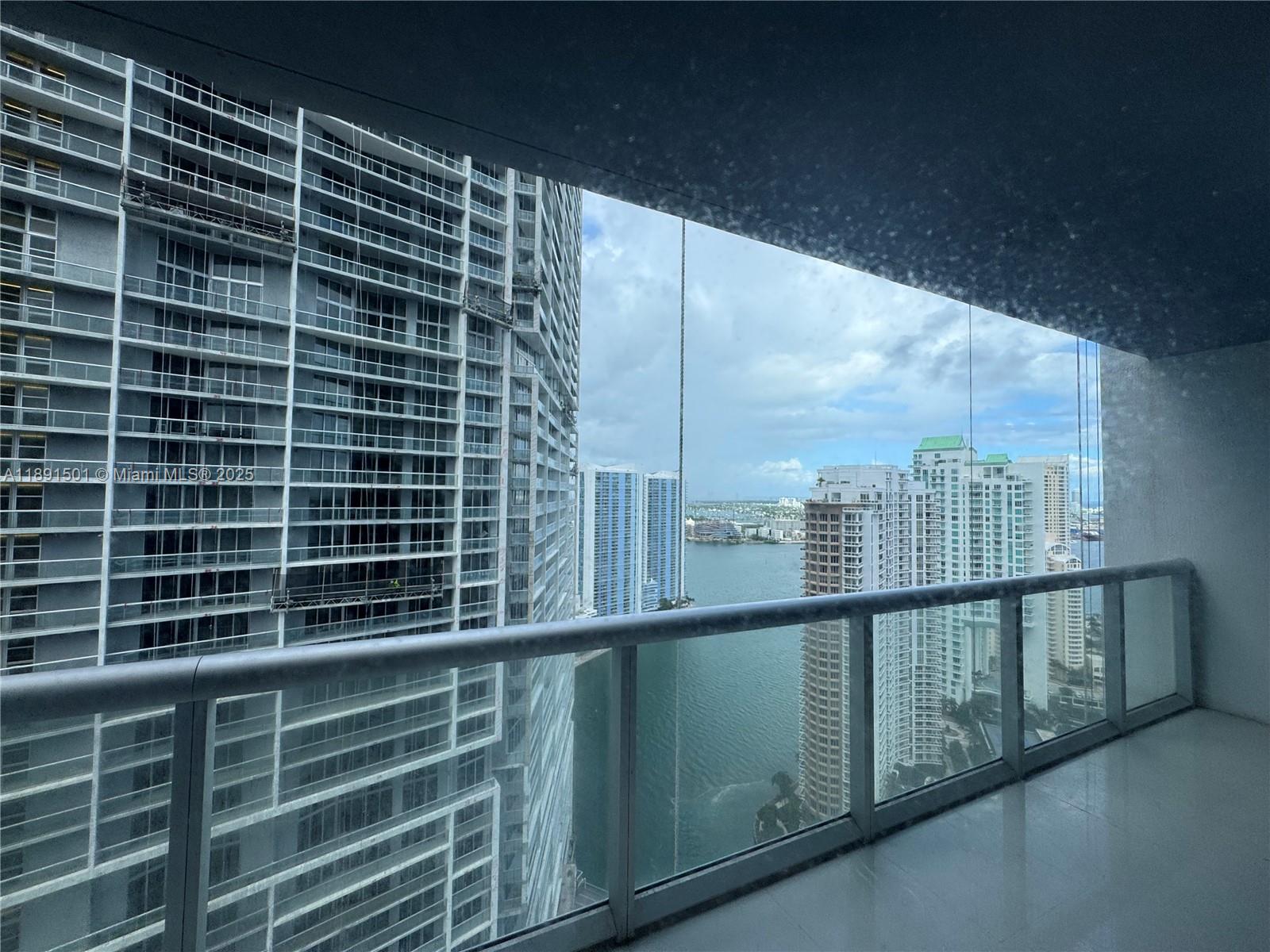 image Icon Brickell Ii45