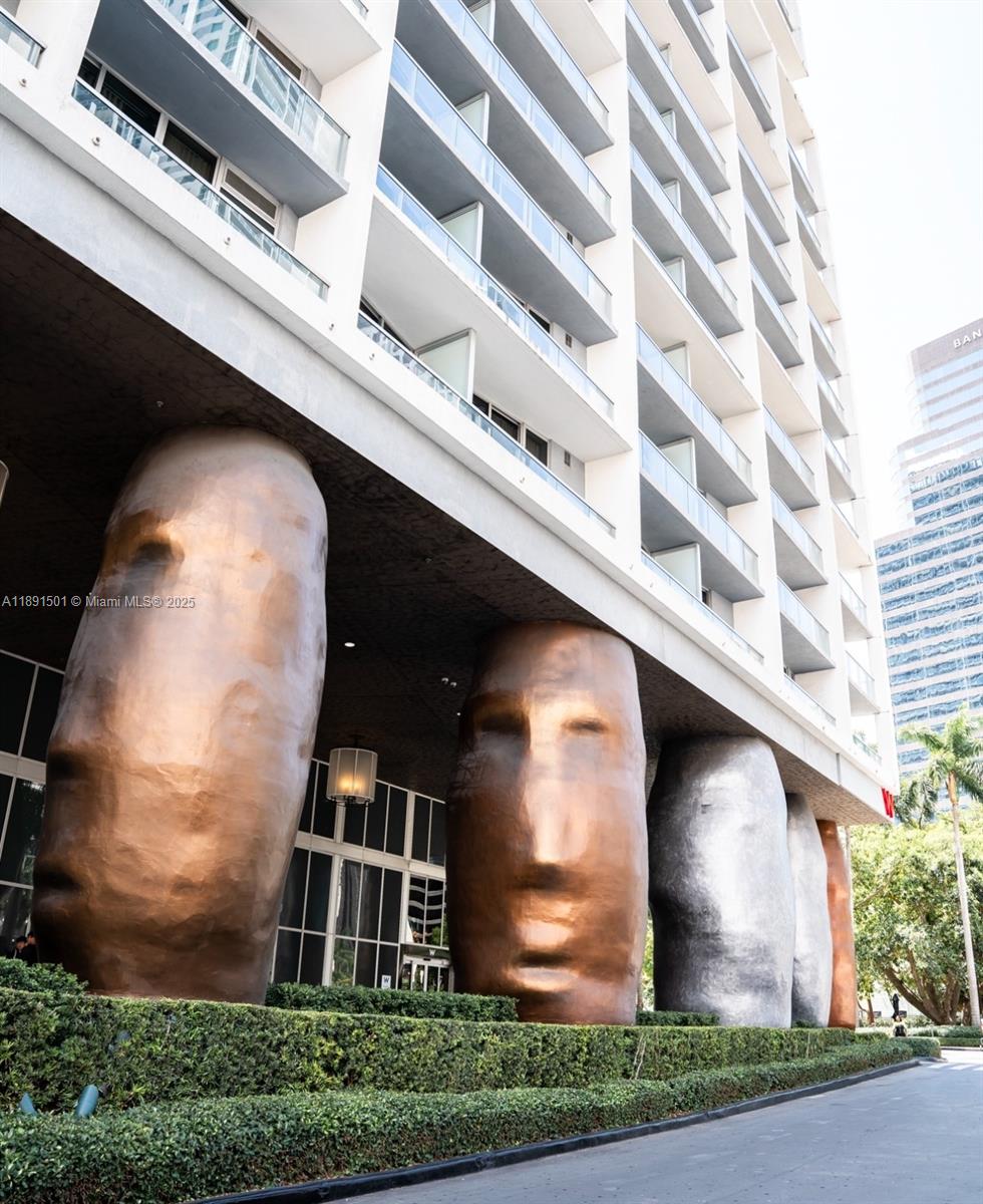 image Icon Brickell Ii6