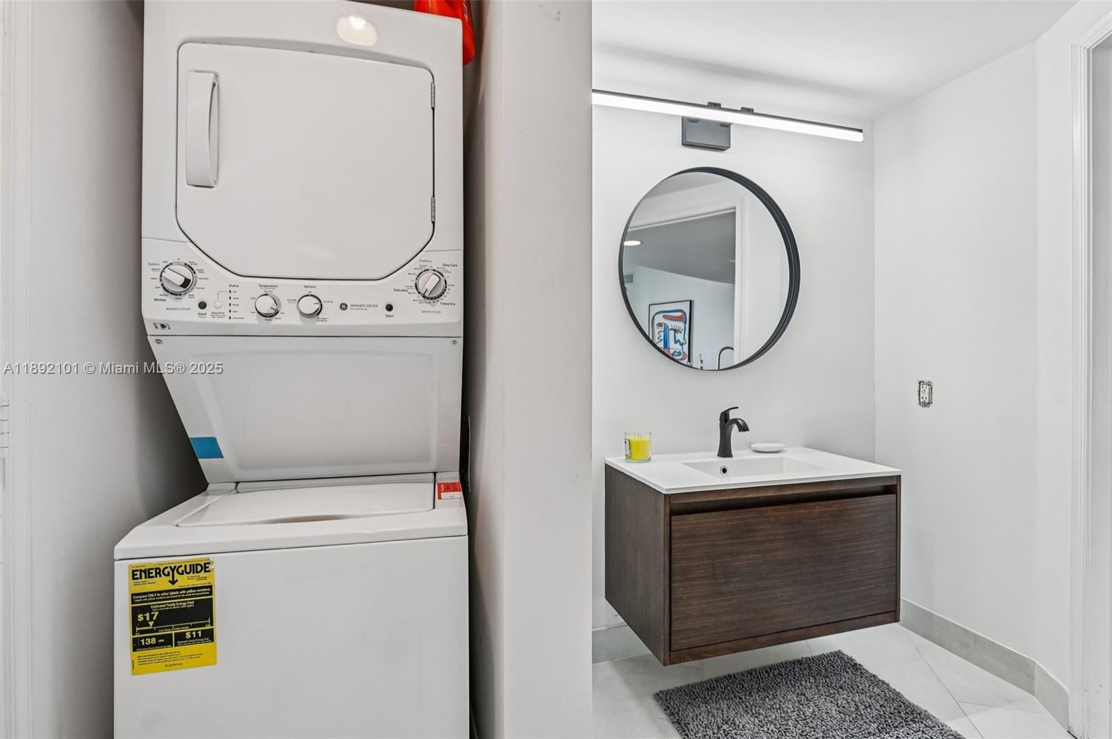 image Opera Tower Condo12