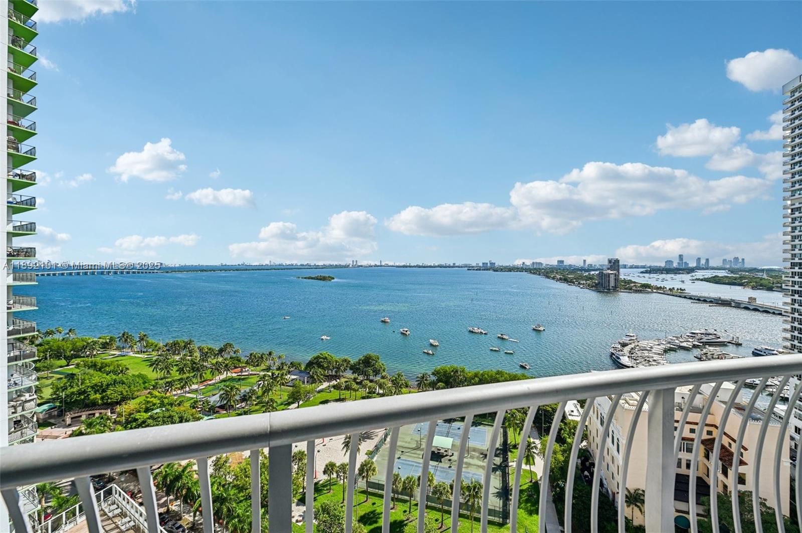 image Opera Tower Condo17