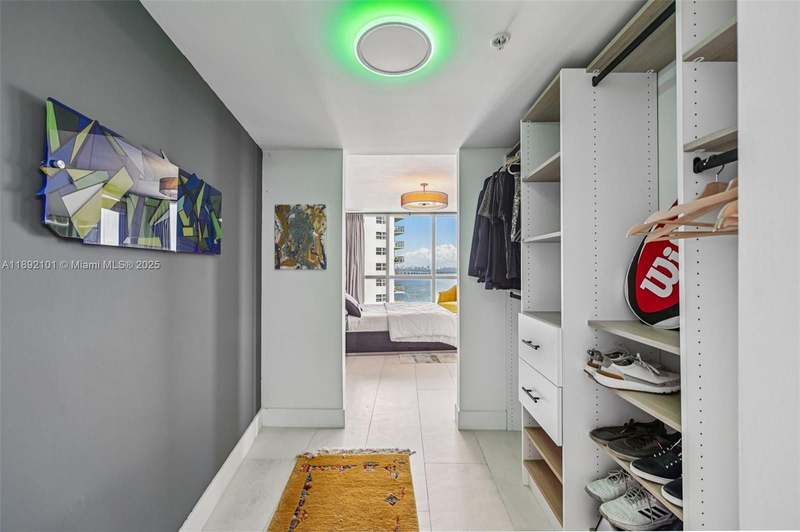 image Opera Tower Condo18