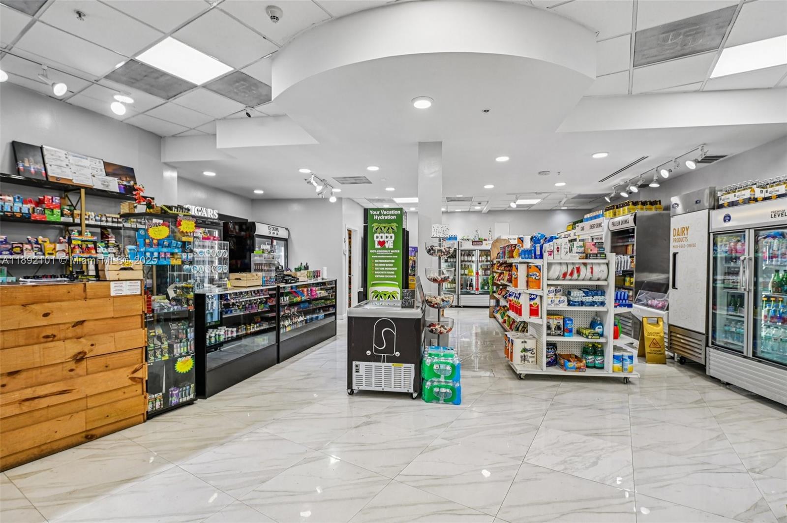 image Opera Tower Condo26