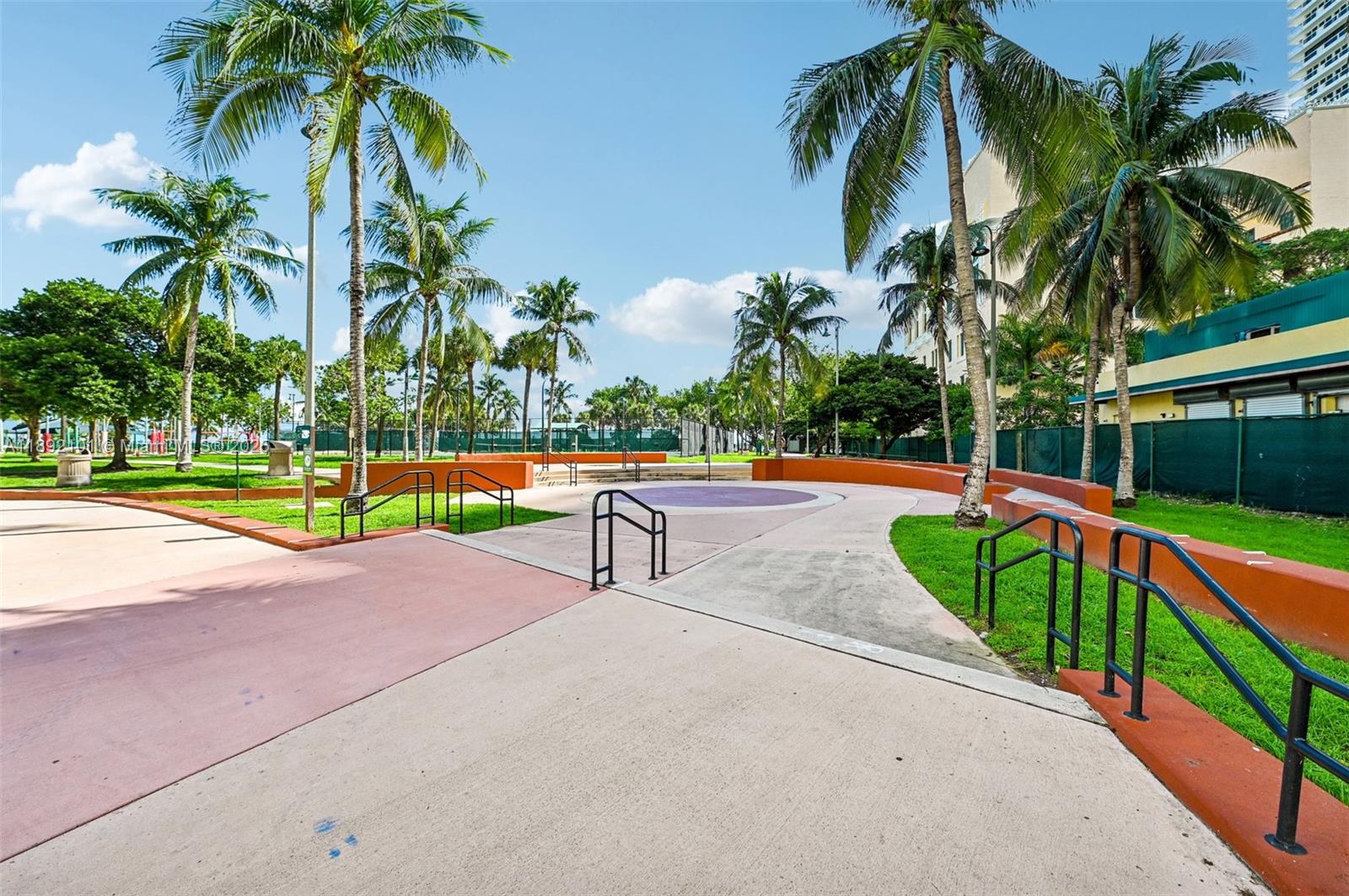 image Opera Tower Condo28