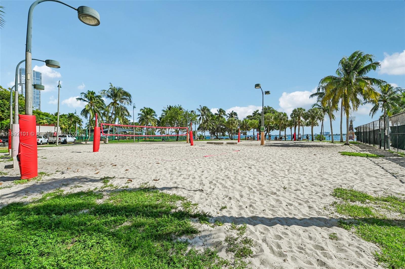 image Opera Tower Condo29