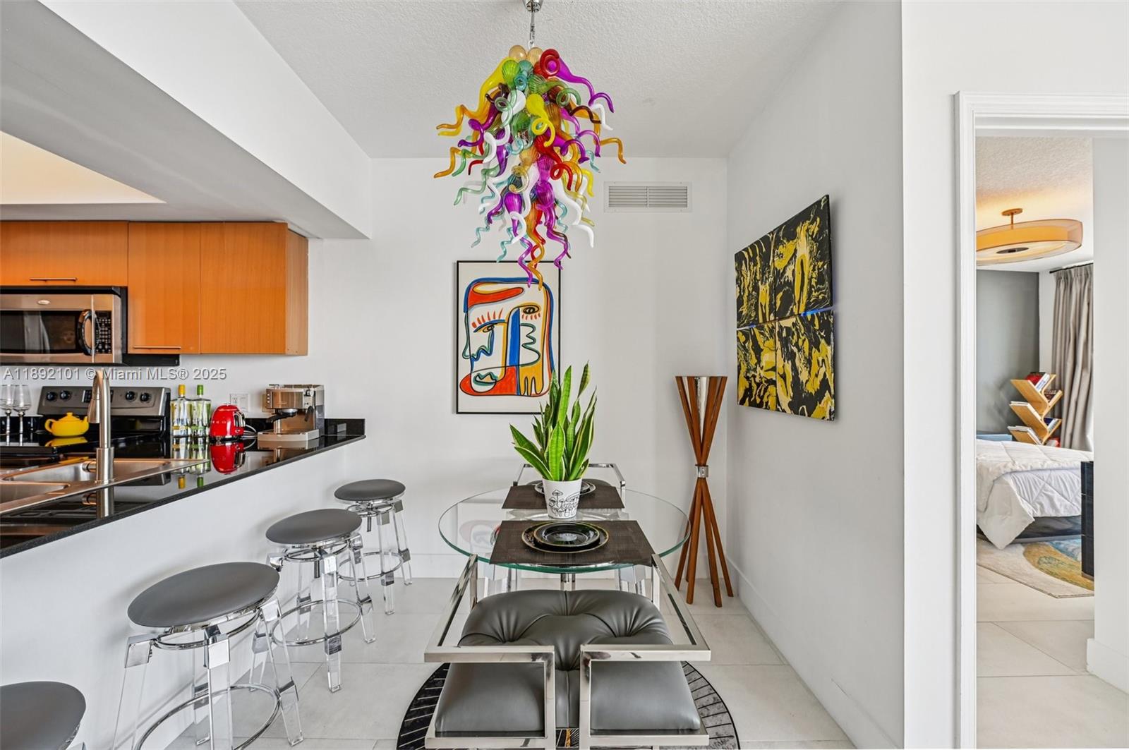 image Opera Tower Condo5