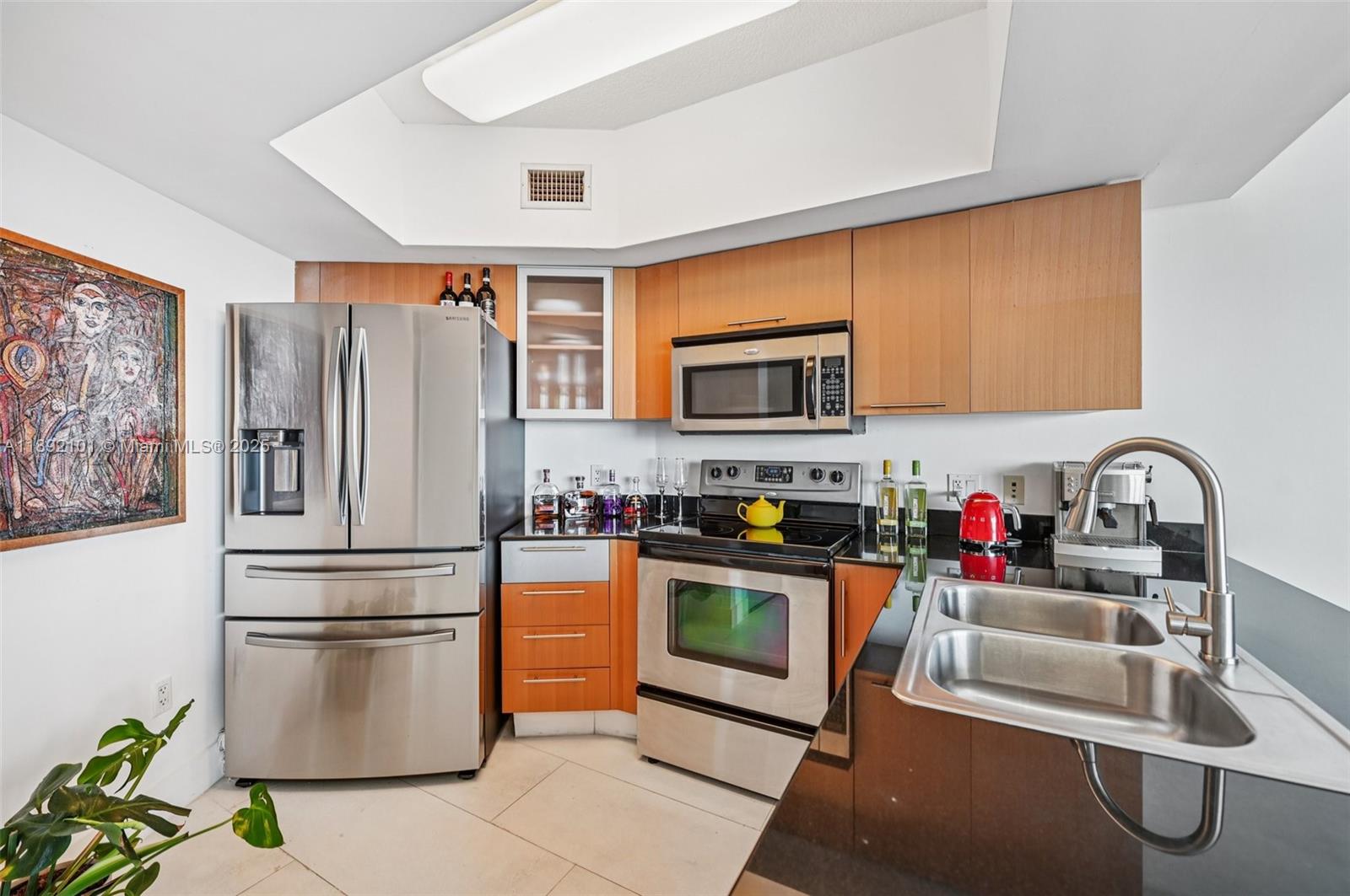 image Opera Tower Condo8