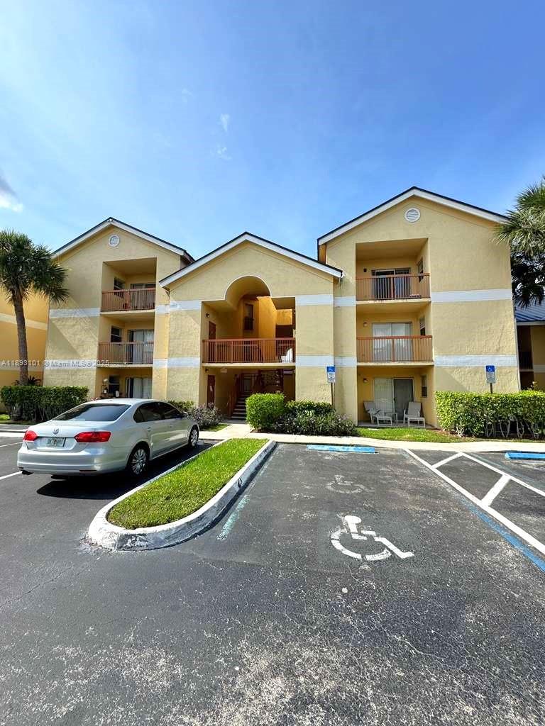 7610 Westwood Dr #122