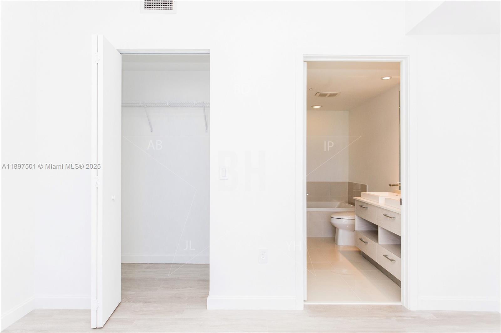 image Brickell Heights West9