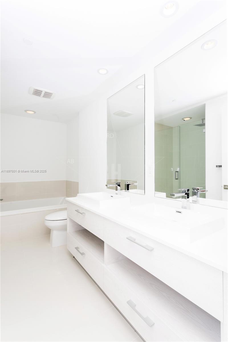 image Brickell Heights West11