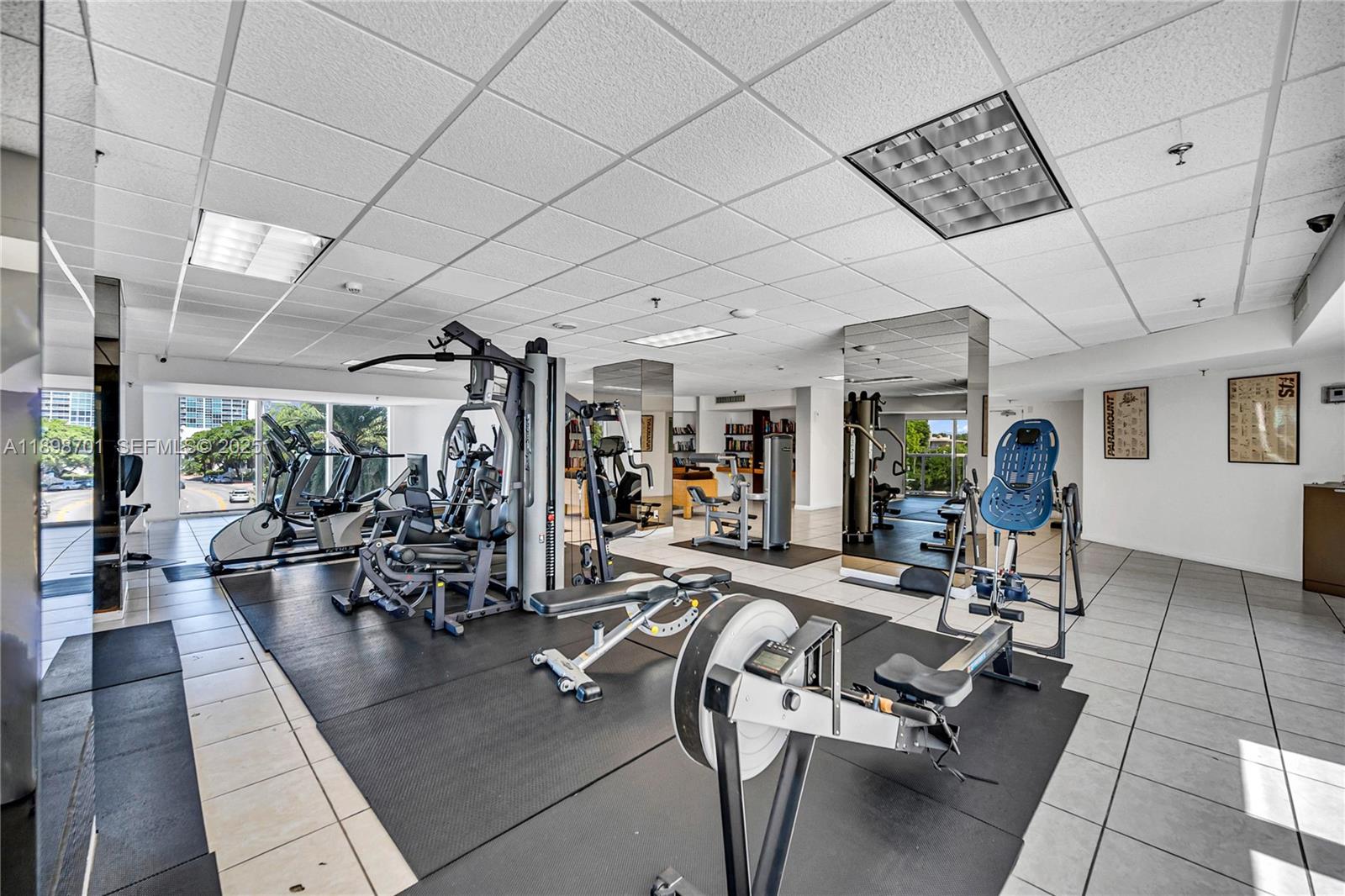 2401 Collins Ave #507 Miami Beach, FL 33140