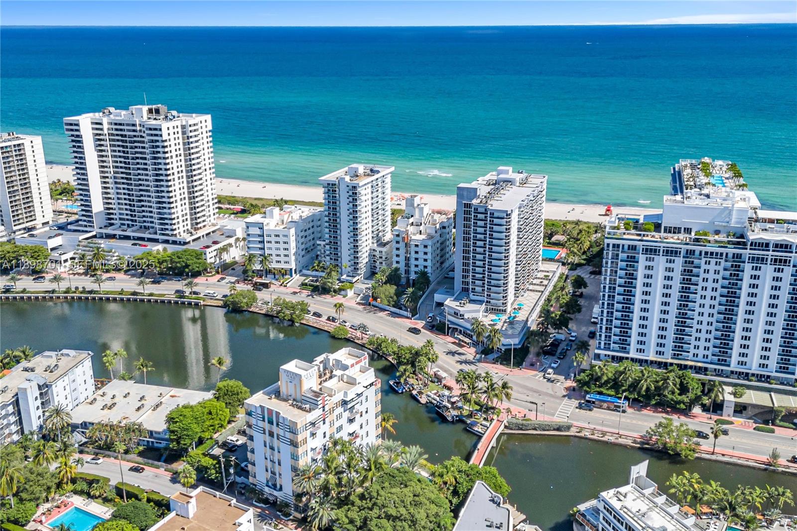 2401 Collins Ave #507 Miami Beach, FL 33140