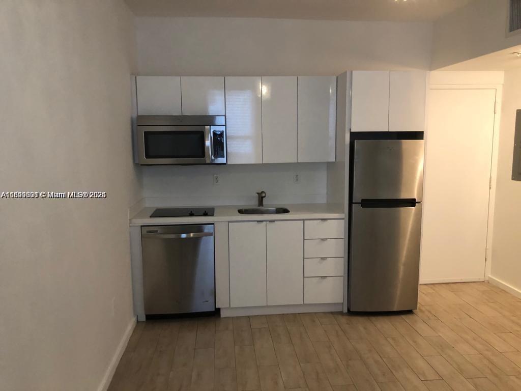 1611 Meridian Ave #307