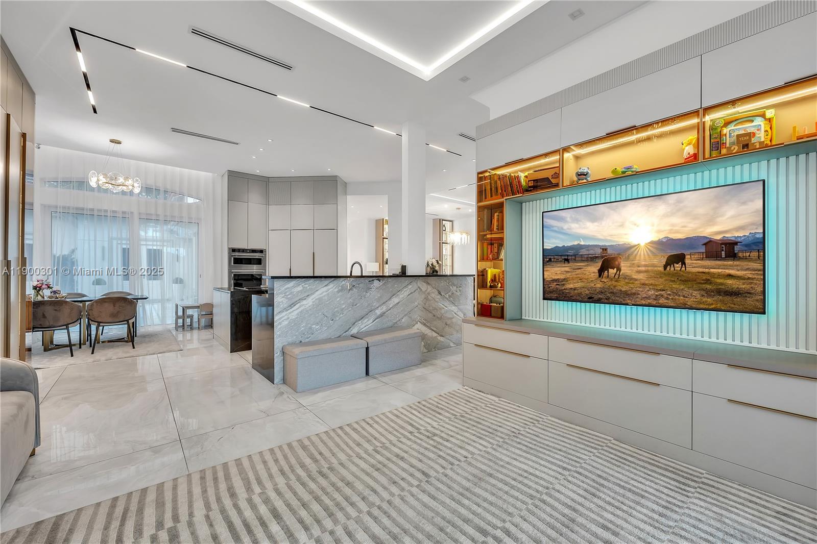 1594 Shoreline Way Hollywood, FL 33019