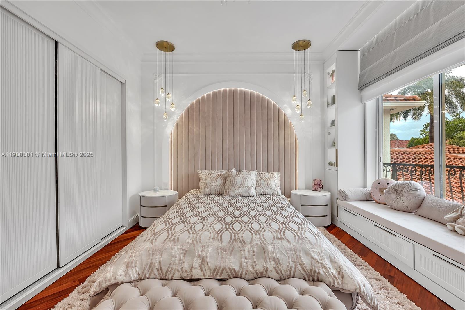 1594 Shoreline Way Hollywood, FL 33019